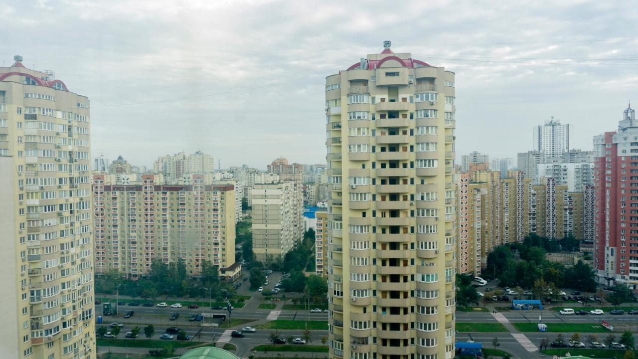 Big Studio Apartment Near River Mall كييف المظهر الخارجي الصورة